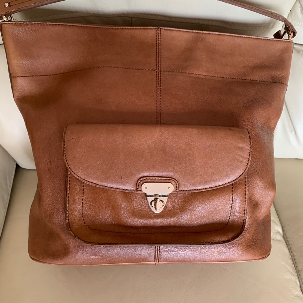 Beautiful tan leather purse